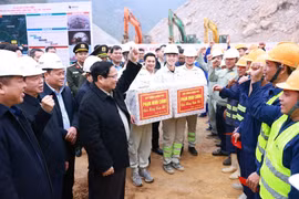 PM urges progress on Cao Bang – Lang Son expressway projects