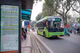 Hanoi launches 10 electric bus routes from April 1