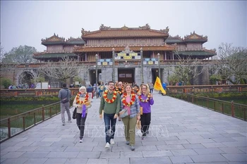 Visitors at the Hue imperial citadel complex during New Year 2025. (Photo: VNA)
