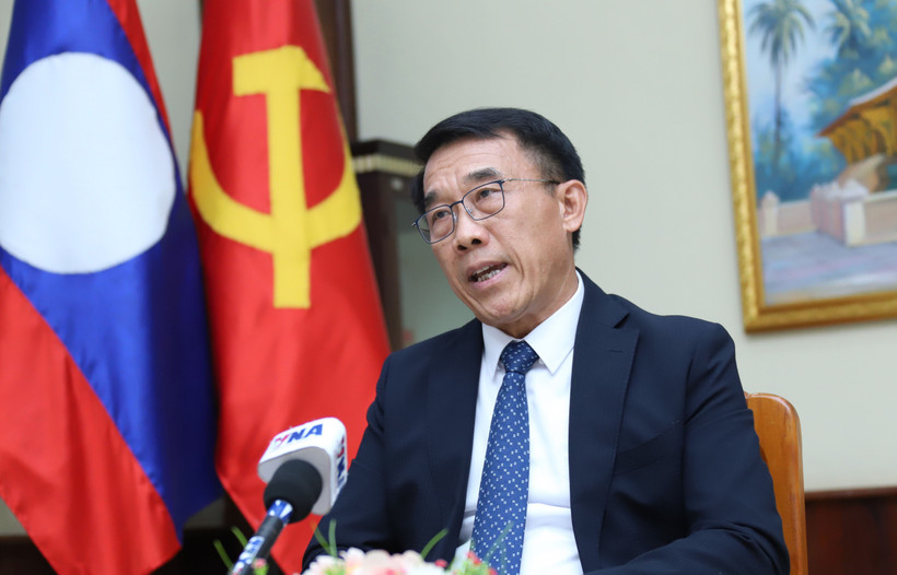 Bounleua Phandanouvong, head of the External Relations Commission of the Lao People's Revolutionary Party (LPRP) Central Committee, in an interview granted to the Vietnam News Agency (Photo: VNA)