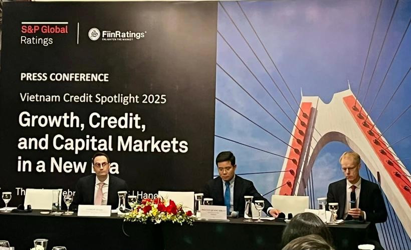 At the press conference on Vietnam Credit Spotlight 2025 hosted by S&P Global Ratings and FiinRatings on February 27. (Photo: VietnamPlus)