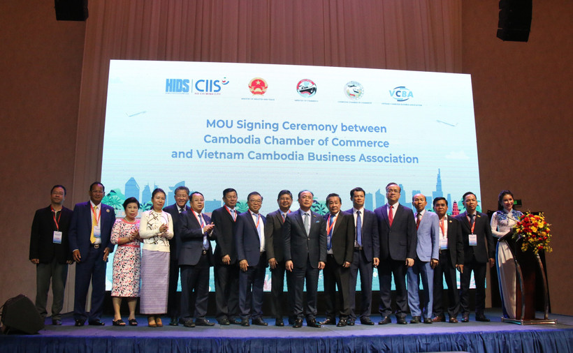 The Vietnam–Cambodia business connectivity conference held in Ho Chi Minh City on July 15 aims at boosting trade and investment between the two economies. (Photo: VNA)