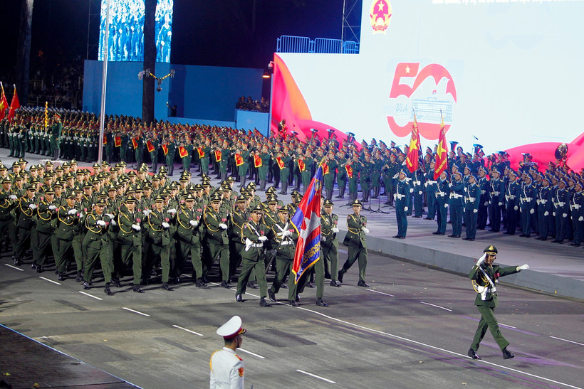 The Royal Cambodian Army troops at the rehearsal on April 22. (Photo: VNA)