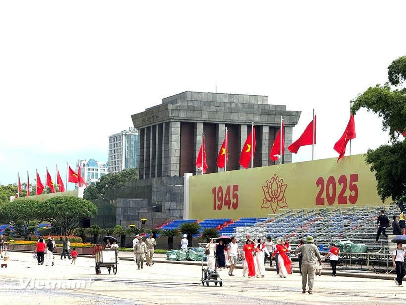 The Ho Chi Minh Mausoleum, located in Hanoi's historic Ba Dinh Square, stands as a cultural and political icon of the country. (Photo: VNA)