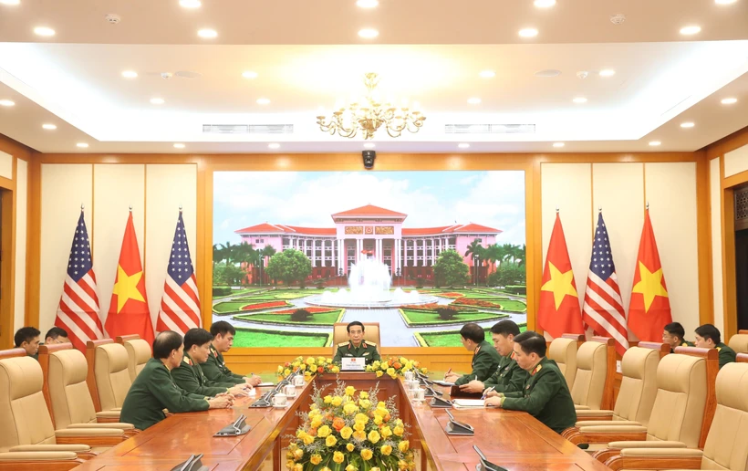 Minister of National Defence General Phan Van Giang holds phone talks with US Secretary of Defence Pete Hegseth on February 7. (Photo: VNA)