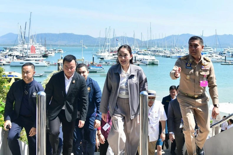 Prime Minister Paetongtarn Shinawatra arrives at the Thailand International Boat Show at the Phuket Yacht Haven, where she presided over the opening of a four-day event that ends on January 12. (Photo: Government House)