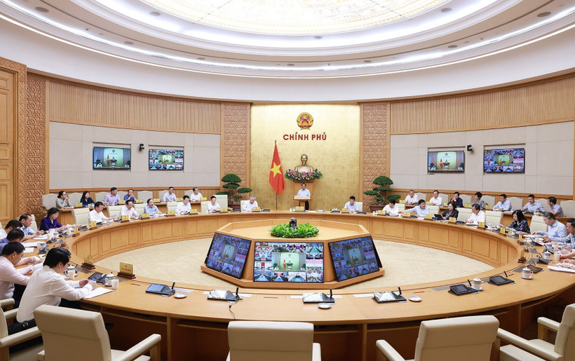 The Government's regular meeting for July on August 7 (Photo: VNA)
