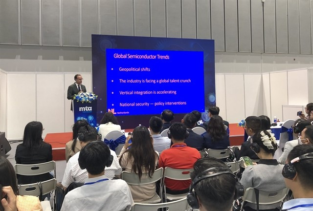Daniël Stork, Consul General of the Netherlands in HCM City, speaks at the seminar “Vietnam’s Semiconductor Industry – Investment, Development & Collaboration Opportunities” in HCM City on July 2. (Photo: VNA)