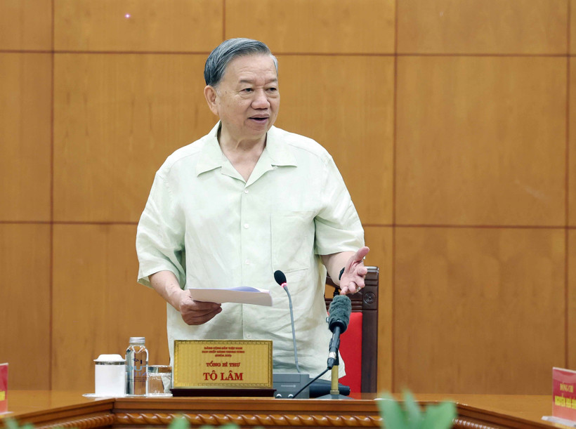 Party General Secretary To Lam presides over a meeting with the Standing Board of the Government Party Committee on September 17. (Photo: VNA)
