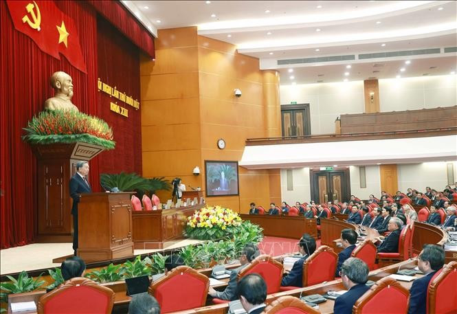 At the 11th plenum of the 13th Party Central Committee. (Photo: VNA)