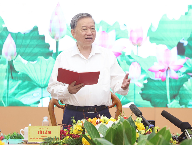 Party General Secretary To Lam addresses the working session with the Party Central Committee’s Commission for Information and Education, and Mass Mobilisation on June 11 (Photo: VNA)