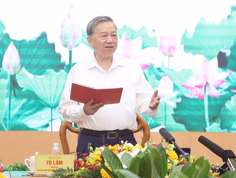 Party General Secretary To Lam addresses the working session with the Party Central Committee’s Commission for Information and Education, and Mass Mobilisation on June 11 (Photo: VNA)