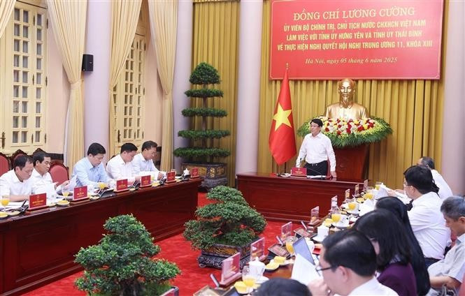 President Luong Cuong's working session with the Party Committees of Hung Yen and Thai Binh provinces in Hanoi on June 5 (Photo: VNA)