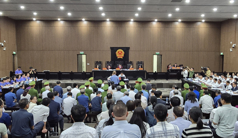 At the high-profile trial of 41 defendants involved in the corruption case related to the Phuc Son Group JSC. (Photo: VNA)