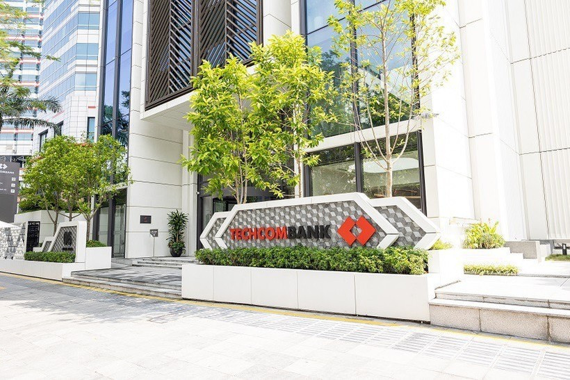 Techcombank's rating is lifted from BB- to BB. (Photo: VNA)