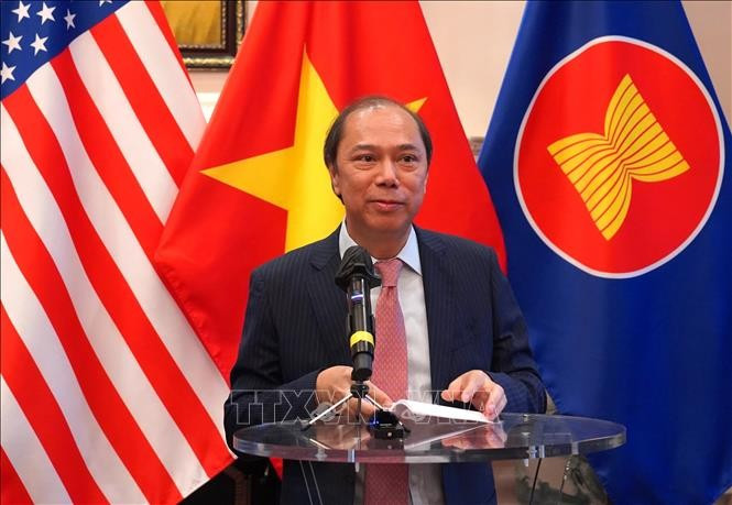 Vietnamese Ambassador to the US Nguyen Quoc Dung delivers remarks at the National Day celebration. (Photo: VNA)