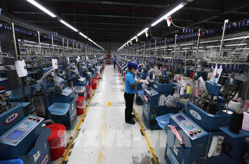 Sunjin AT&C Vina Co., Ltd., a 100% Korean-invested enterprise located in the Chan May – Lang Co Economic Zone, Hue City, specialises in the production of knitted textile products for export. (Photo: VNA)
