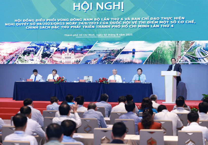 The sixth meeting of the Coordinating Council for the Southeastern Region, and the fourth meeting of the Steering Board for implementing the National Assembly’s Resolution 98/2023/QH15 on August 2 (Photo: VNA)