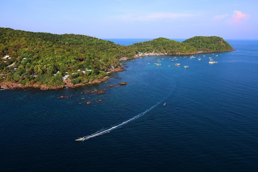 Phu Quoc boasts stunning landscapes. (Photo: VNA)