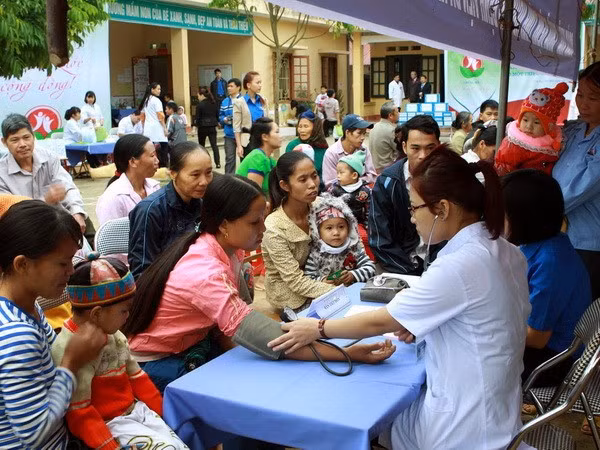 Medical examinations provided for ethnic people in Thai Nguyen province. (Photo: VNA)