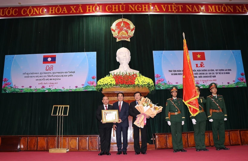 The awarding ceremony in Hoa Binh province on January 11 (Photo: VNA)