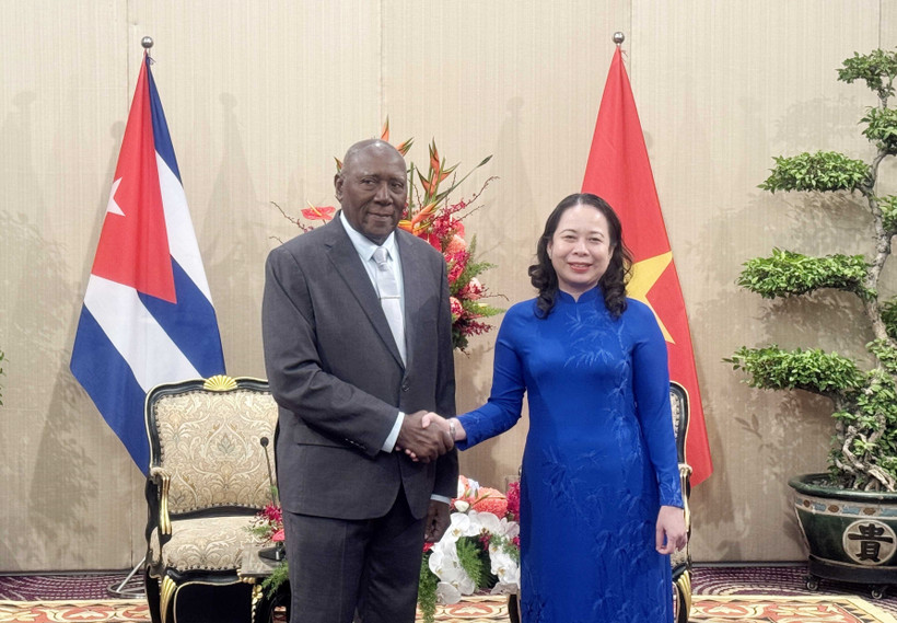 Vice President Vo Thi Anh Xuan receives Politburo member and Vice President of Cuba Salvador Valdes Mesa on April 28. (Photo: VNA)