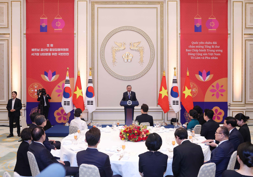 Party General Secretary To Lam speaks at the state banquet in Seoul on August 11. (Photo: VNA)