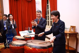 PM Le Minh Hung hosts state banquet for Japanese counterpart Takaichi Sanae 