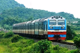 Vietnam-China cross-border passenger trains resume operation