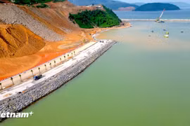 Lien Chieu port - the largest in central Vietnam taking shape