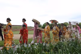 Hue parade celebrates the diversity of Vietnamese traditional costumes
