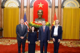Top leader receives newly accredited ambassadors 