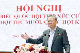Party leader presses Hanoi to fast-track transport infrastructure to tackle congestion, pollution