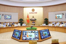 PM urges timely, flexible policy response to secure double-digit growth