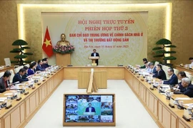 Prime Minister Pham Minh Chinh chairs the third meeting of the Central Steering Committee on Housing Policy and Real Estate Market in Hanoi on November 11. (Photo: VNA) 