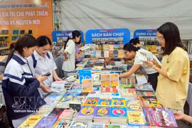 Book displays and introductions help foster a love of reading and spread reading culture throughout the community. (Photo: VNA)