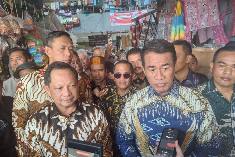 Indonesian Minister of Agriculture, Andi Amran Sulaiman, during his visit to Palembang, South Sumatra, on September 5, 2025. (Photo: ANTARA)
