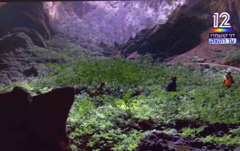 A screenshot of the programme featuring Vietnam's Son Doong Cave. (Photo: VNA)