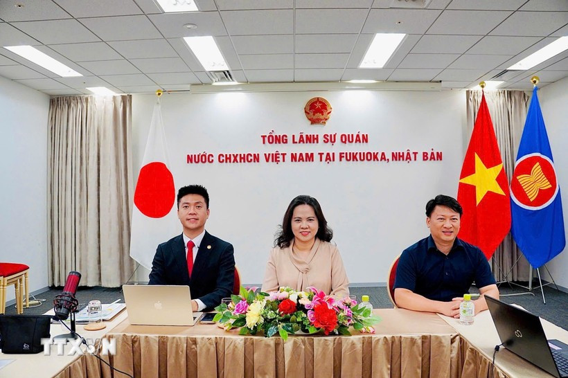 Delegates attend the event in Japan (Photo: VNA)