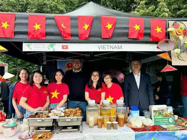 Vietnamese booth is well decorated (Photo: VNA)