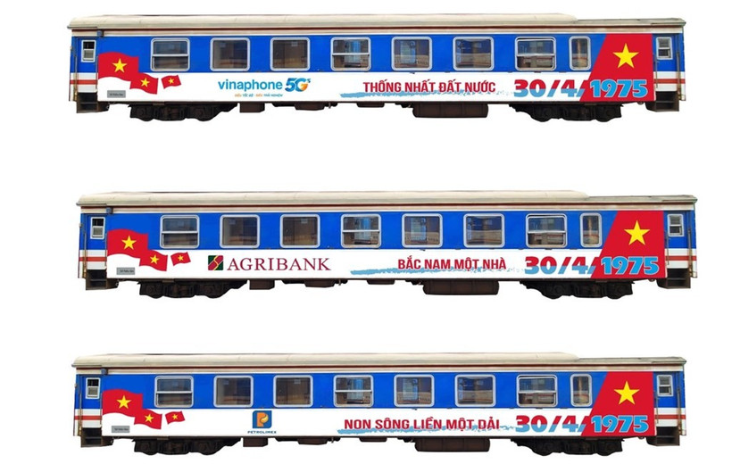 Special trains, SE1 from Hanoi Station and SE4 from Sai Gon Station, named “Thong Nhat” (Reunification) will depart simultaneously in the evening of April 29. (Photo: VNR)