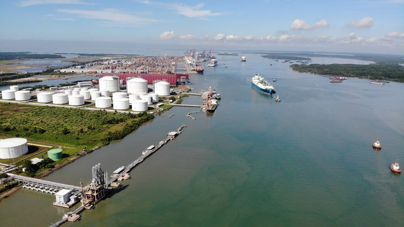 LNG import operations at Thi Vai terminal. (Photo: VNA)