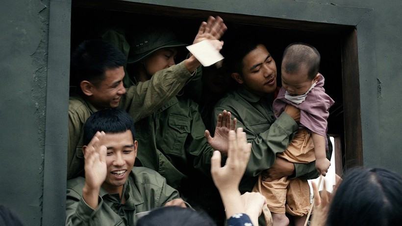 A scene of "Red Rain". The film has surpassed 150 billion VND on its sixth day in cinemas. (Photo: Galaxy Studio)