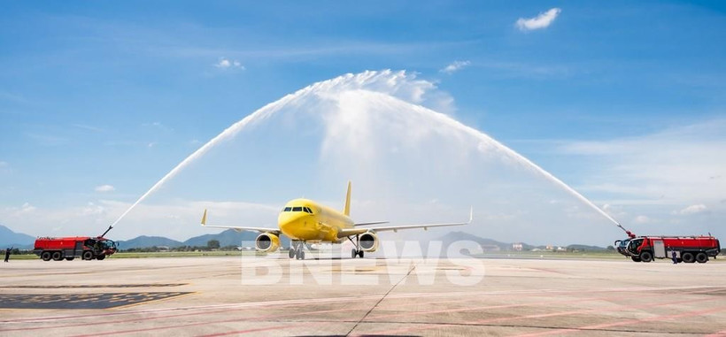 Vietravel Airlines officially welcomes its second owned aircraft, an Airbus A320, on August 4. (Photo: VNA)