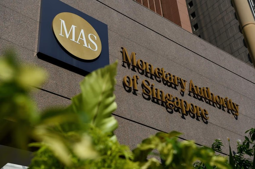 MAS eased its Singdollar policy in January for the first time in five years (Photo: straitstimes)