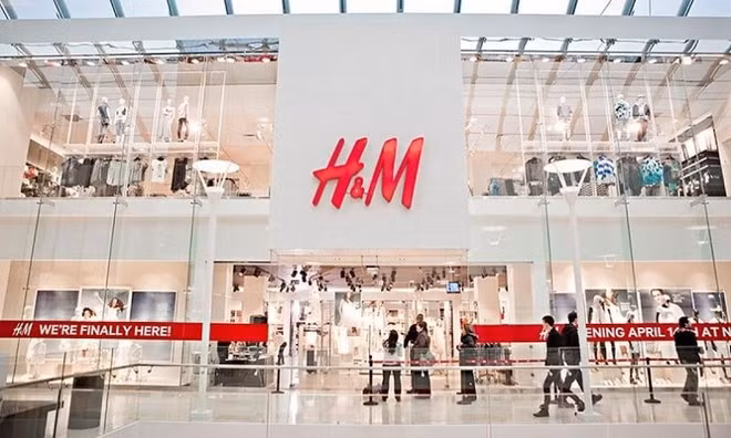 A H&M store (Photo: Reuters)