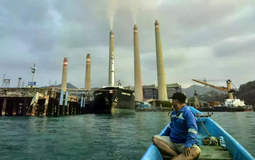 Last year, Indonesian President Prabowo Subianto committed to phasing out coal power generation over 15 years and reaching net-zero emissions by mid-century. (Photo: AFP)
