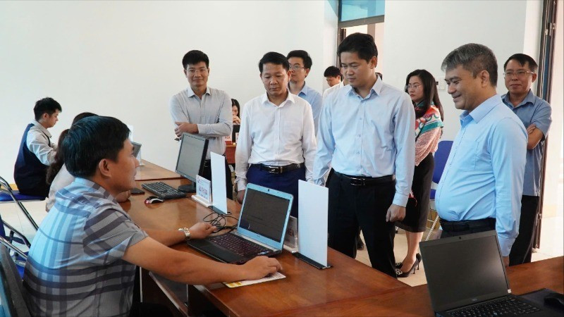 A working group inspects the pilot rollout and preparations for the two-tier local government model in Lai Chau province (Photo: VNA)