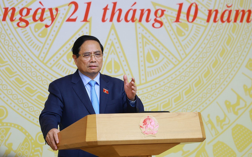 Prime Minister Pham Minh Chinh chairs the 18th meeting of the National Steering Committee for Combating Illegal, Unreported and Unregulated Fishing. (Photo: VNA)