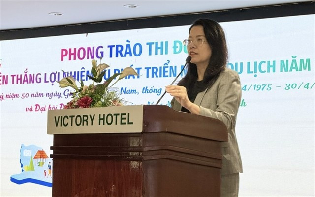 Nguyen Thi Anh Hoa, Director of HCM City's Department of Tourism, speaks at the dialogue with city's tourism businesses. (Photo tuoitrethudo.vn)